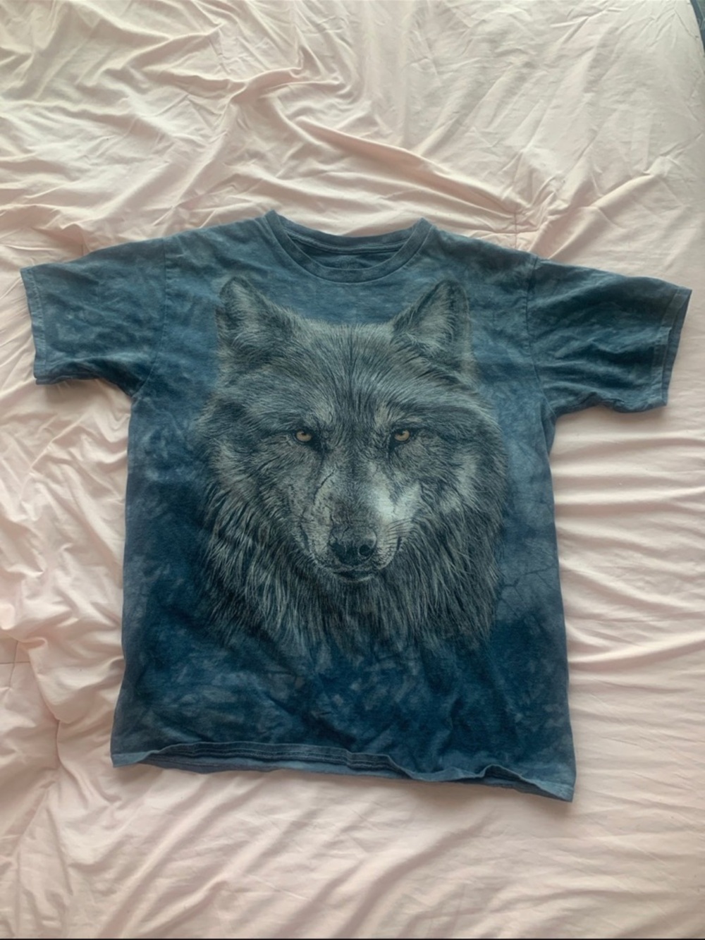 Dollskill wolf graphic tee